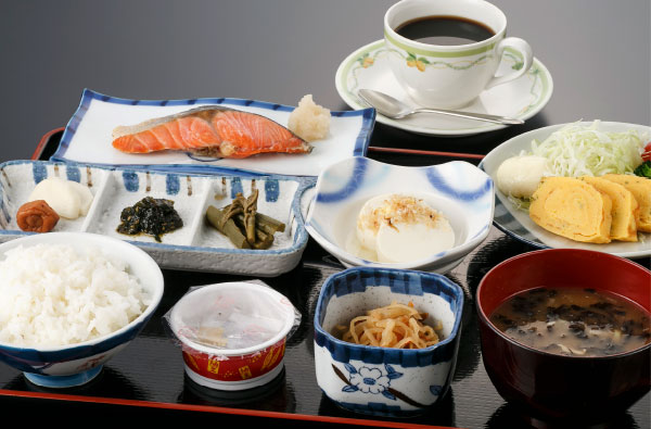 朝食